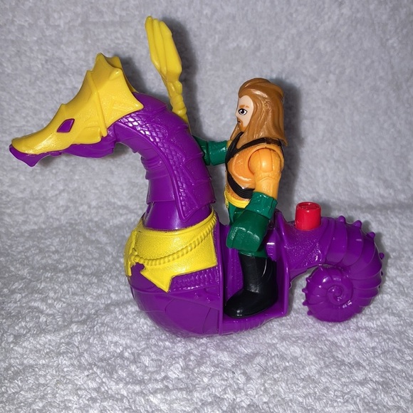 Imaginext DC Super Friends AQUAMAN'S SEAHORSE with Aquaman and Scepter - Picture 4 of 4